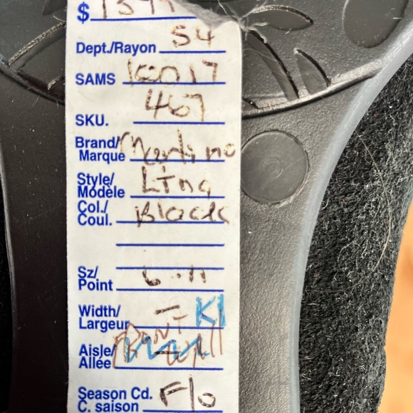 Ladies cute Ankle boots by Martino Canada Size 6 like new in original box - Picture 8 of 8